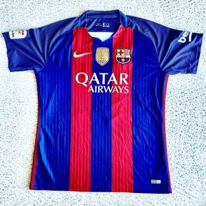 FC Barcelona. Original L Messi autographed Jersey certificate of authenticity.